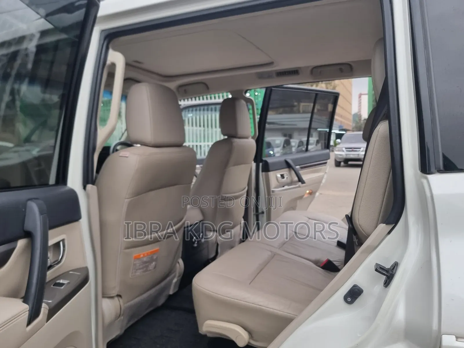 Mitsubishi Pajero 2019 White