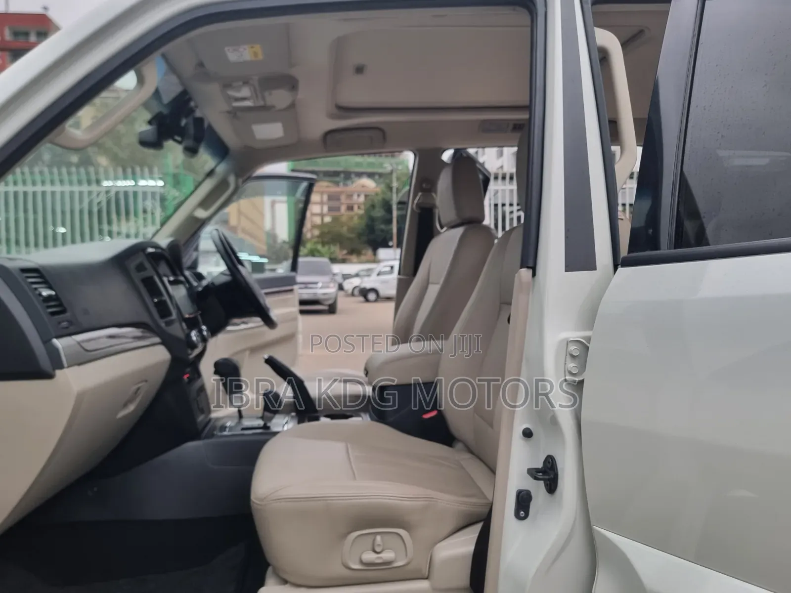Mitsubishi Pajero 2019 White