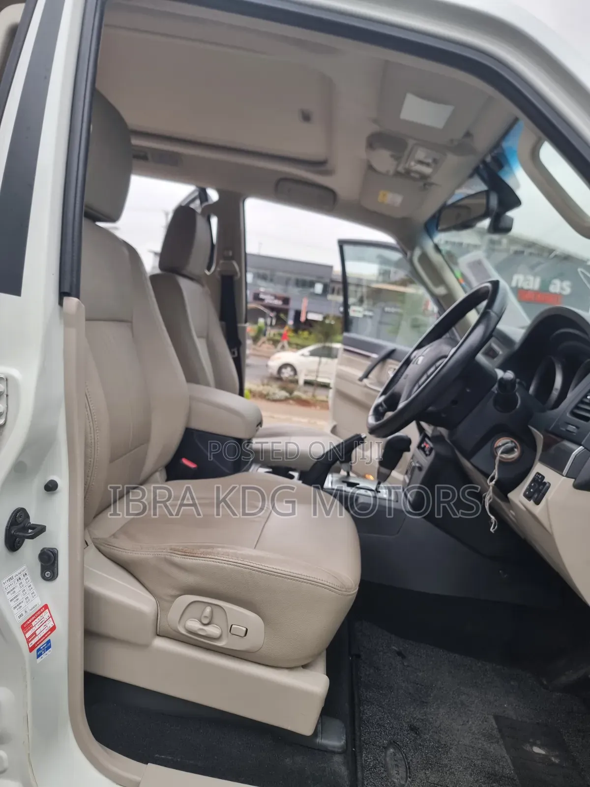 Mitsubishi Pajero 2019 White