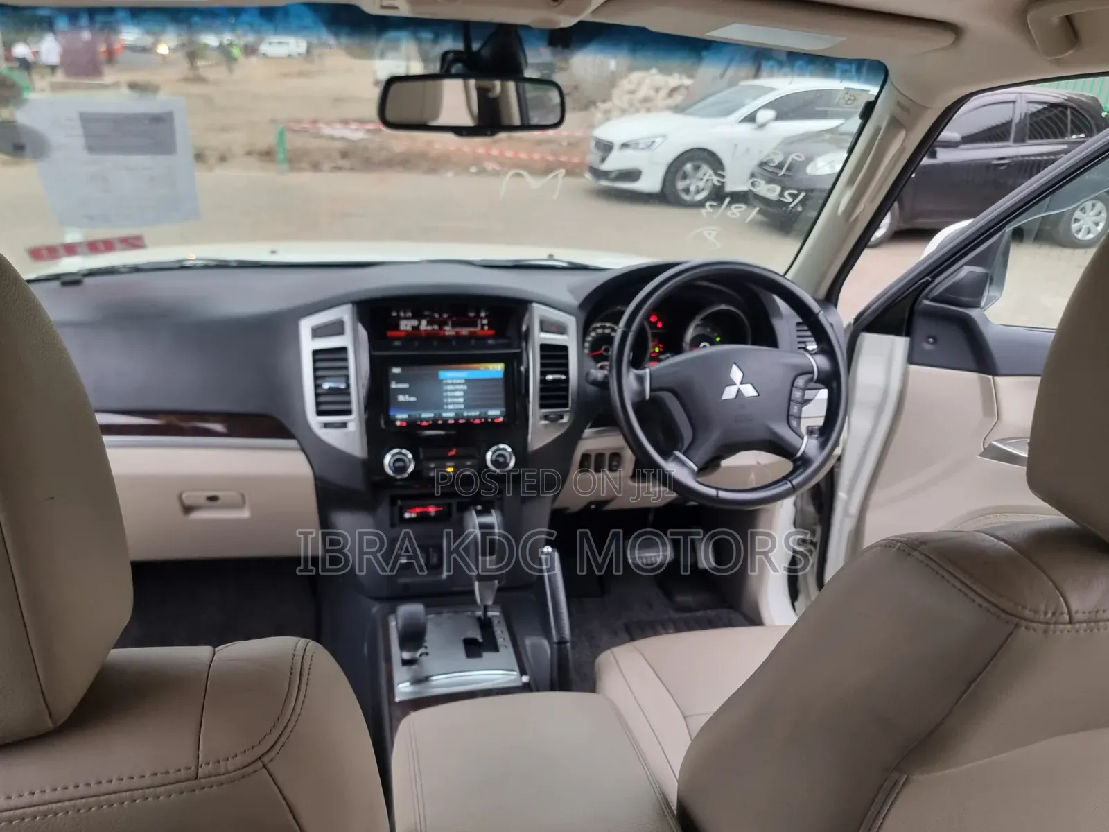 Mitsubishi Pajero 2019 White