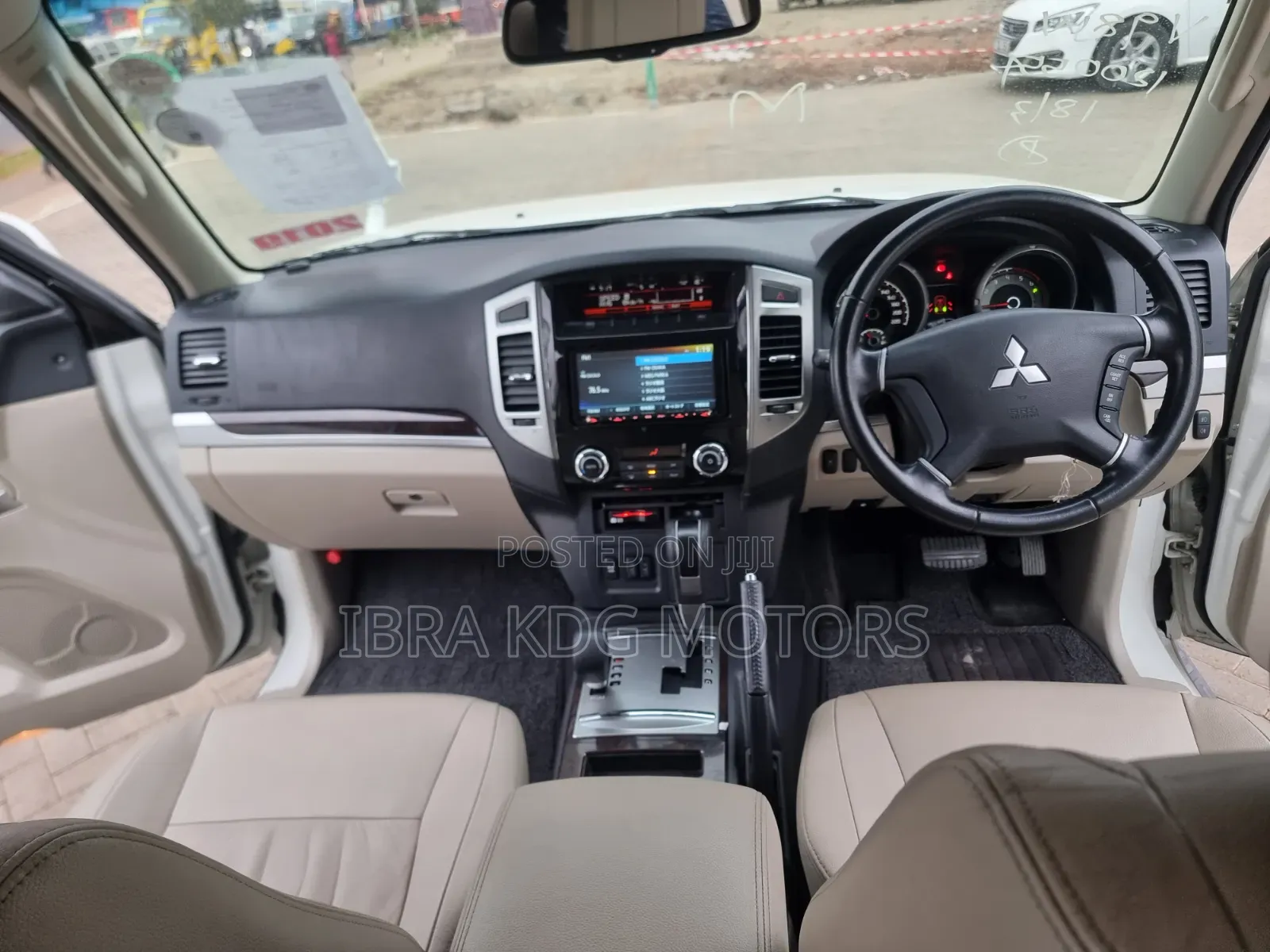 Mitsubishi Pajero 2019 White