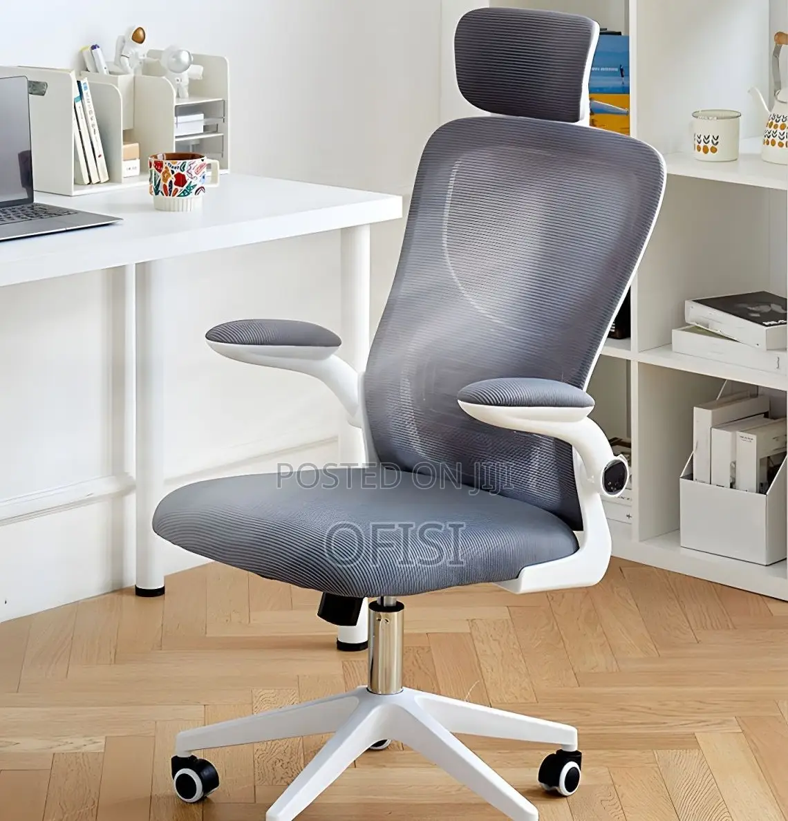 Office Chair; White Ergonomic Office Seat
