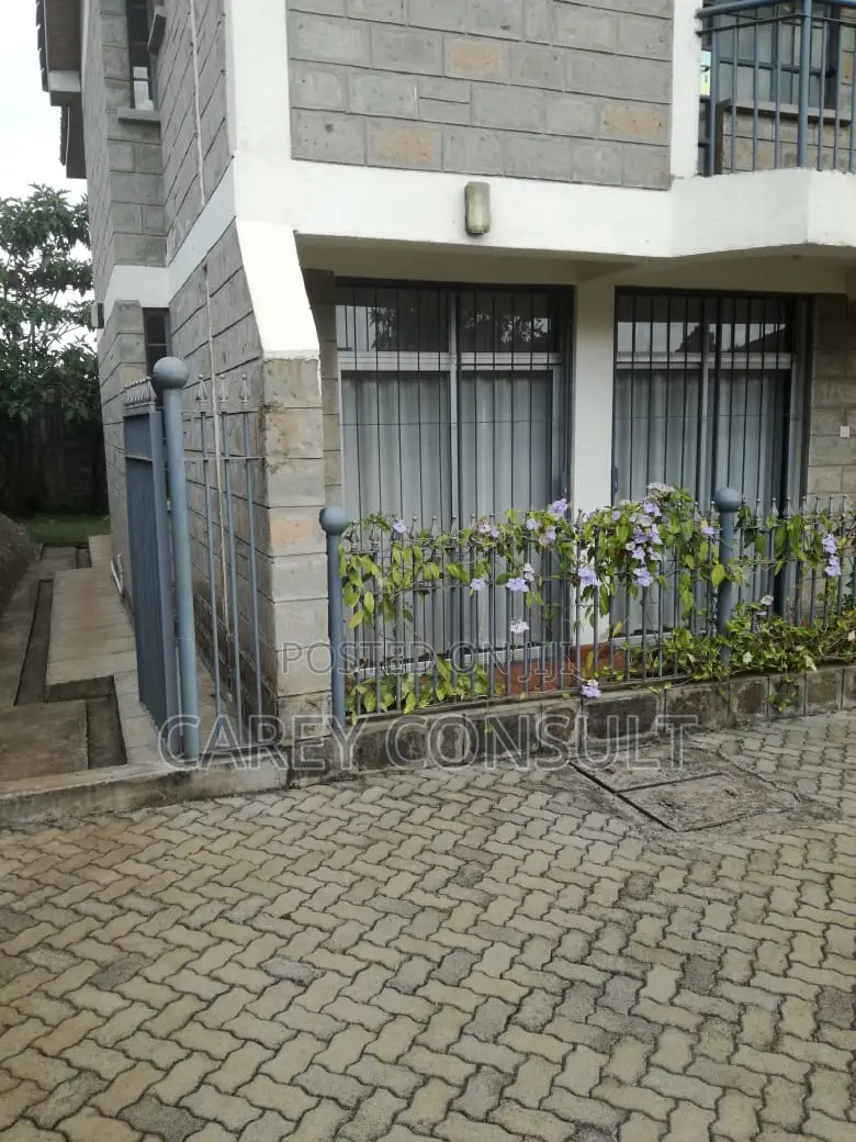 5bdrm Maisonette in Kitisuru for rent