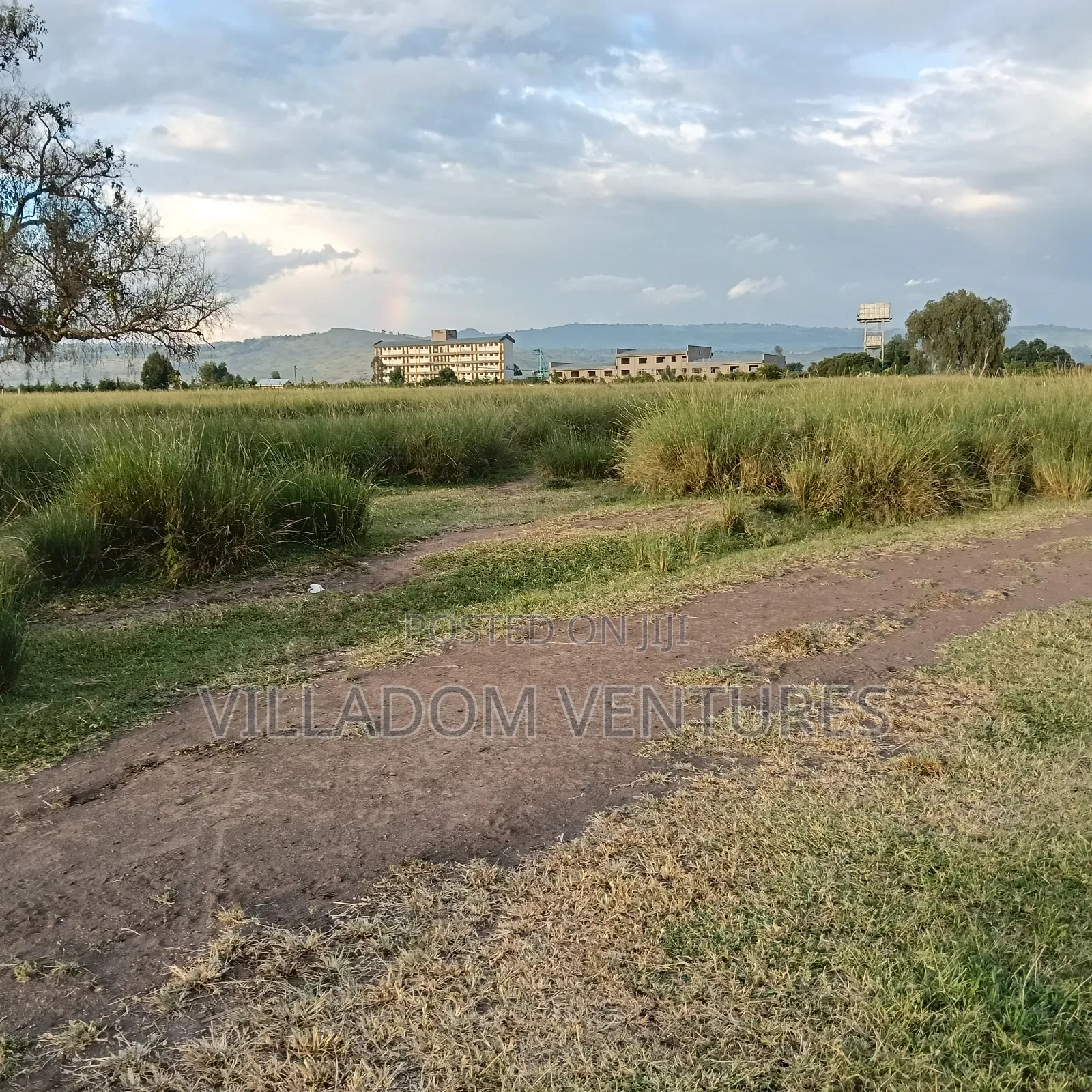 For Sale 1/4 Acre Plot Ideal for Development of a Home