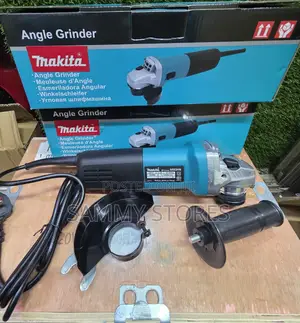 Makita 710w Angle Grinder – Compact 4" Metal Masonry Grinder