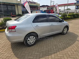 Toyota Belta 2007 Silver