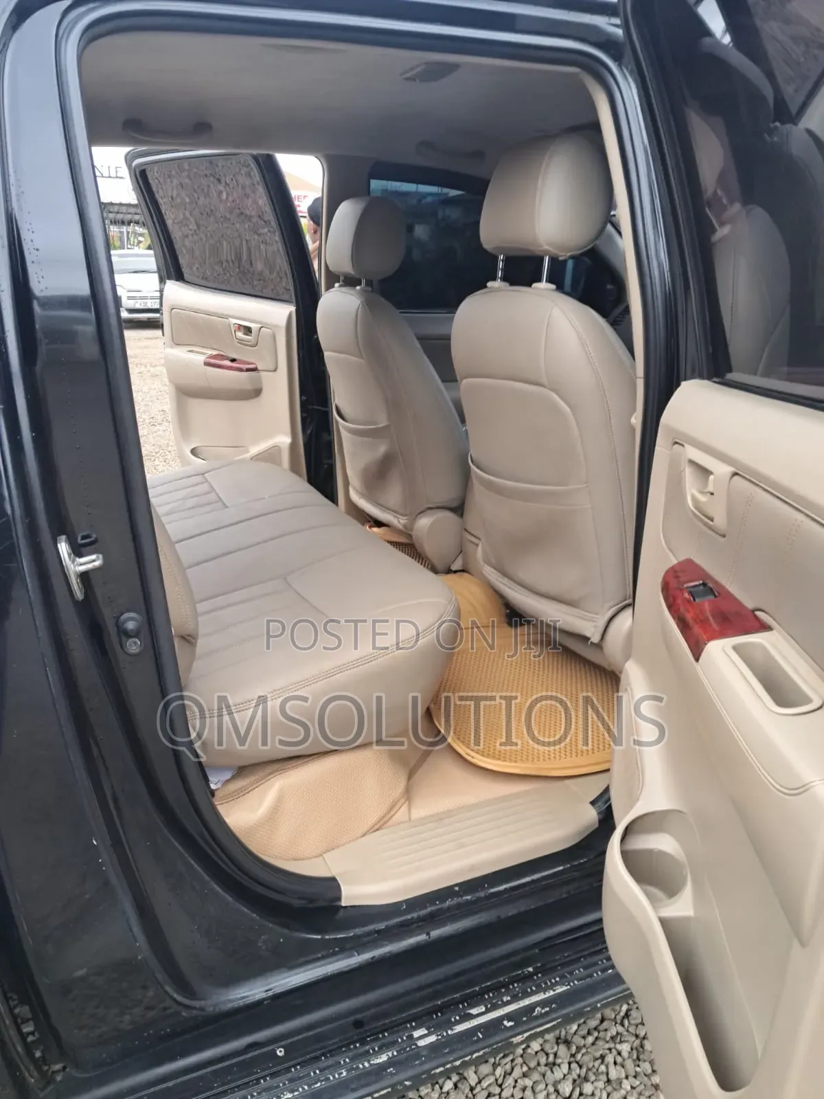 Toyota Hilux 2010 Black