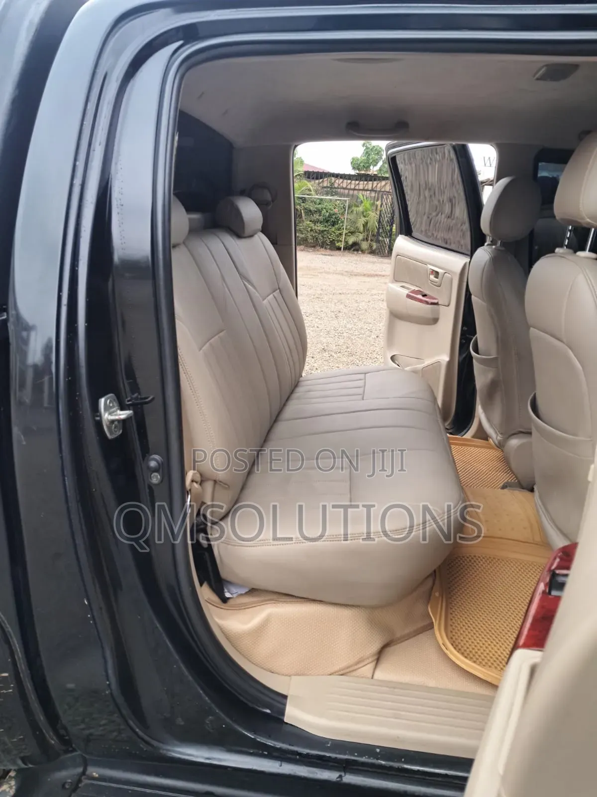 Toyota Hilux 2010 Black