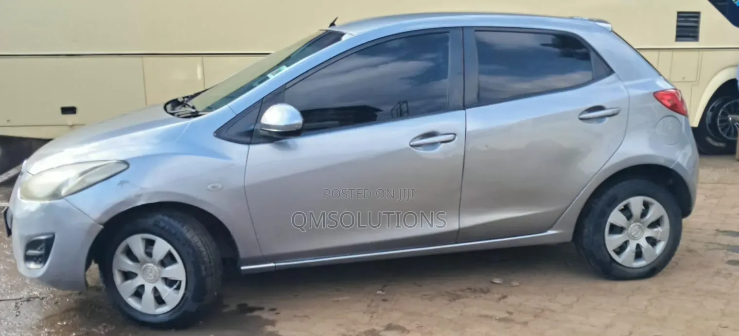 Mazda Demio 2013 Silver