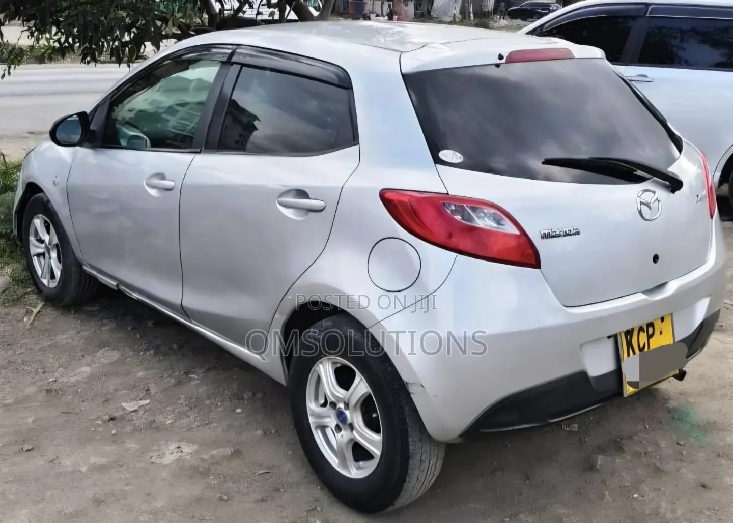 Mazda Demio 2011 Silver