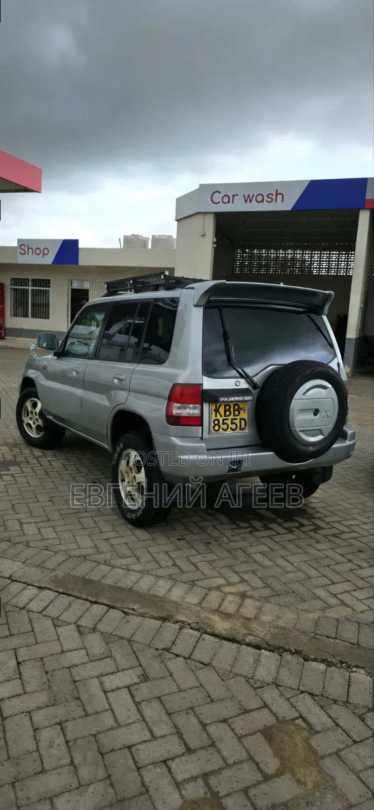 Mitsubishi Pajero 2000 Silver
