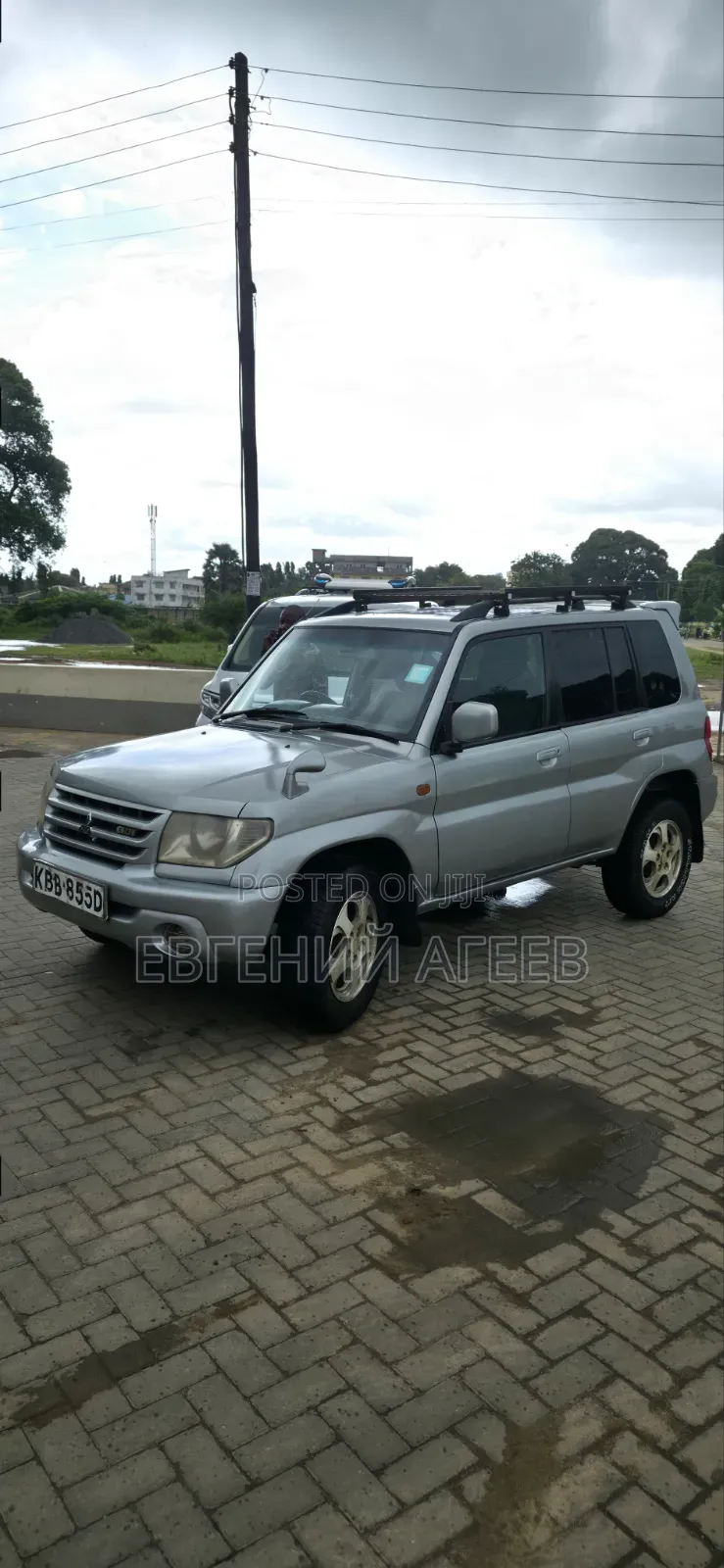 Mitsubishi Pajero 2000 Silver
