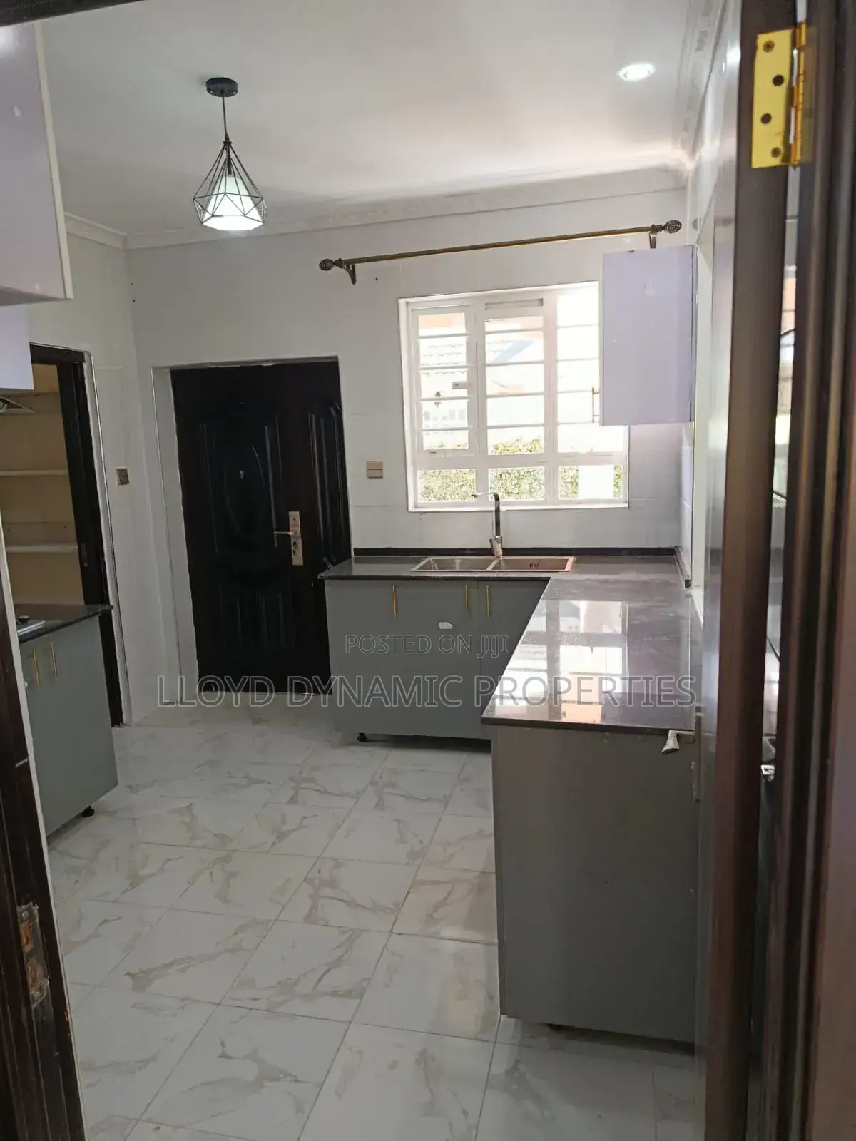 3bdrm Bungalow in Kangundo Central for sale
