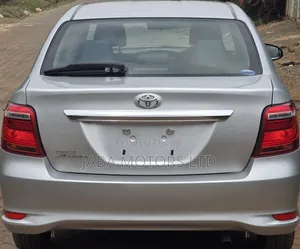 Toyota Axio 2020 Silver