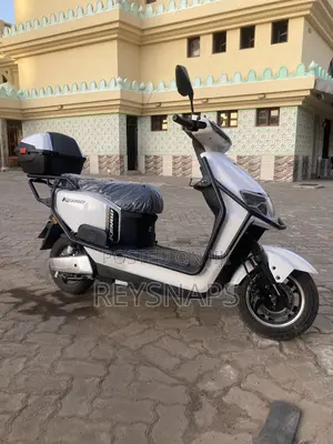Motorcycle 2026 White