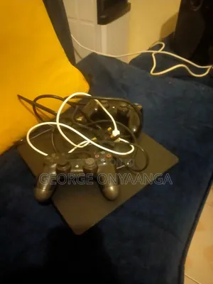 Ps 4 Console and Pads