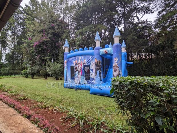 Frozen Medium Size Bouncing Castle on Quick Sale