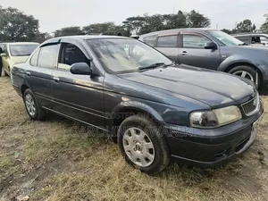 Nissan FB15 2000 Gray