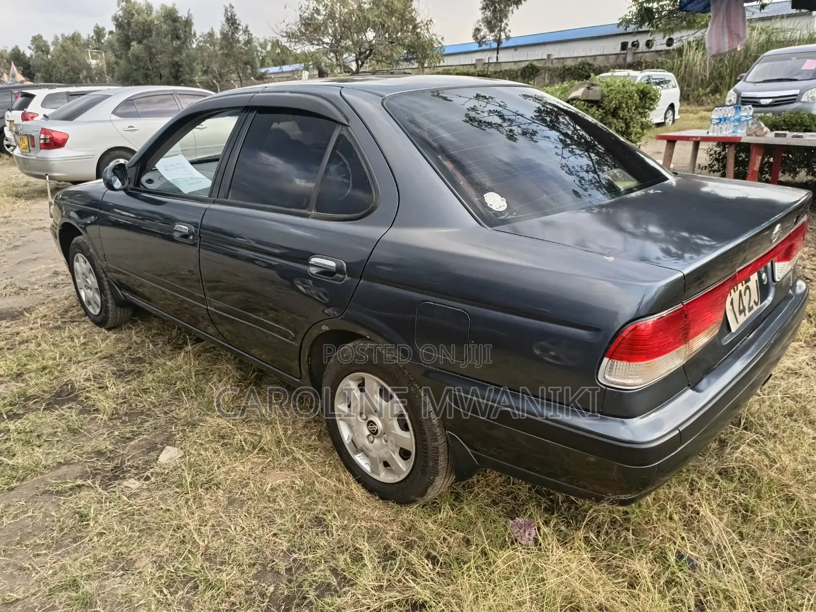 Nissan FB15 2000 Gray