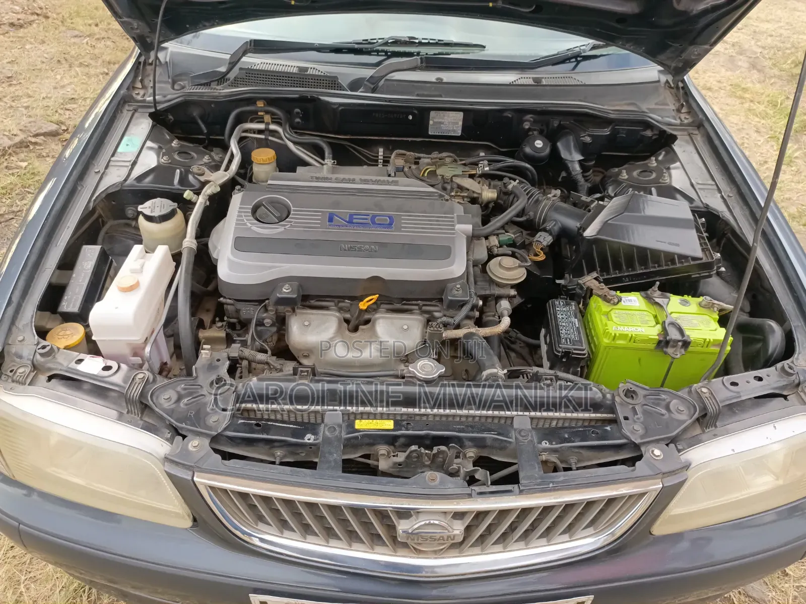 Nissan FB15 2000 Gray