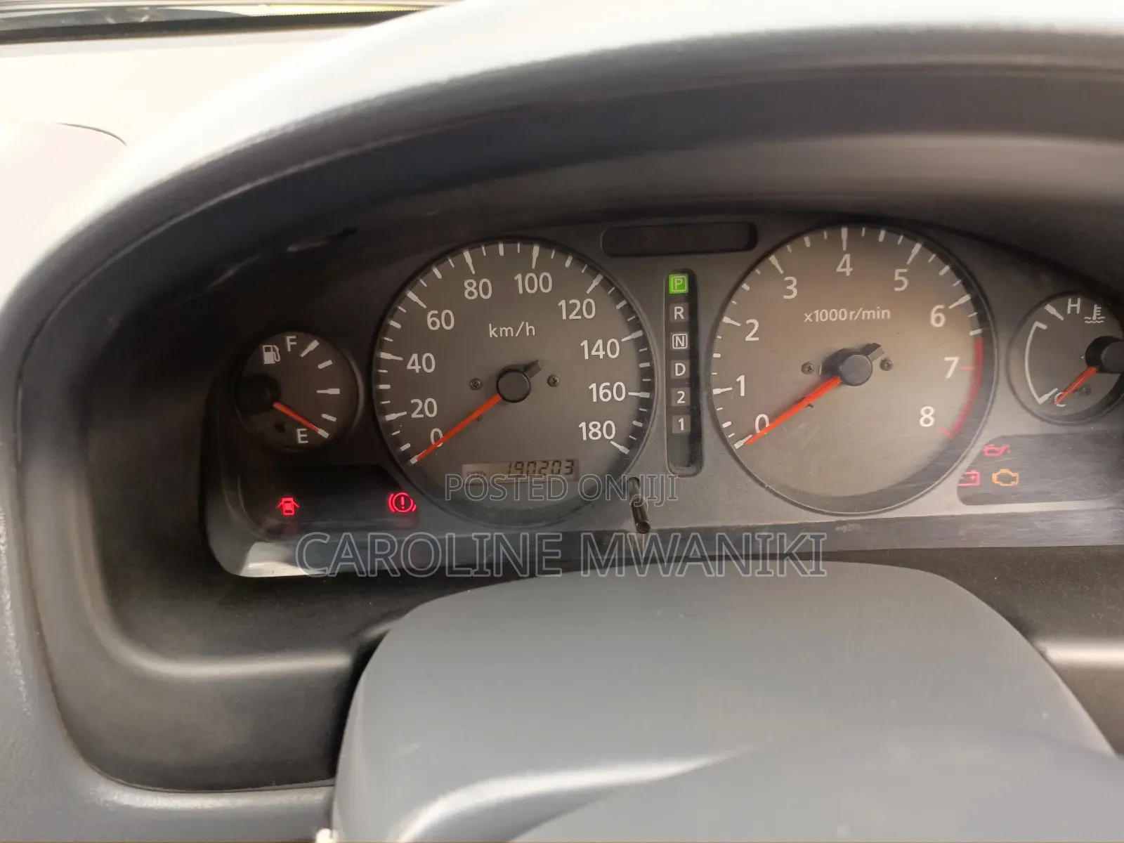 Nissan FB15 2000 Gray