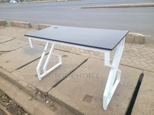 Computer Desk: 1.2m Office Table