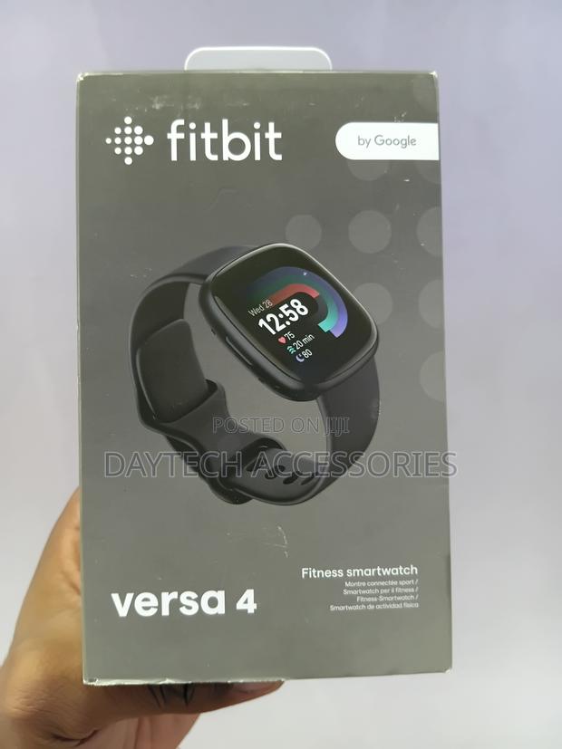 This Fitbit Versa 4 Is a Black Graphite Fitness Smartwatch