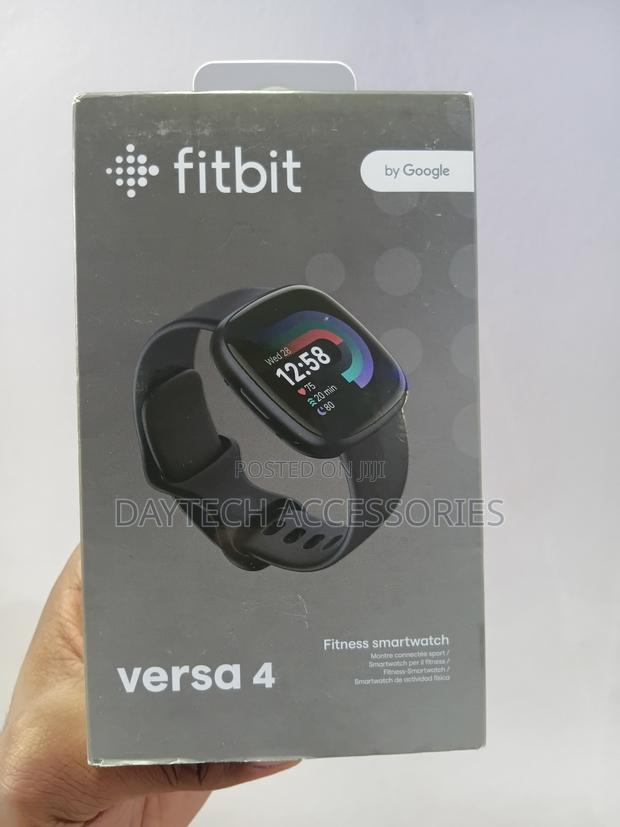 This Fitbit Versa 4 Is a Black Graphite Fitness Smartwatch - thumbnail 2