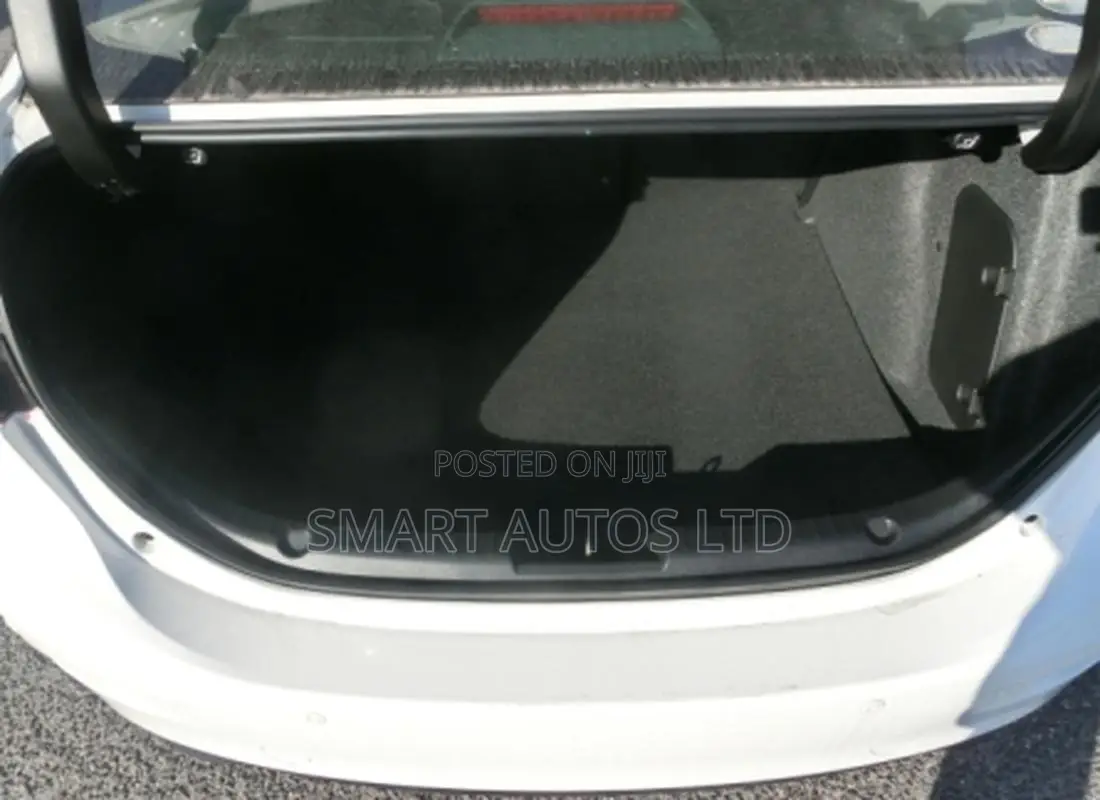 Mazda Axela 2019 Pearl
