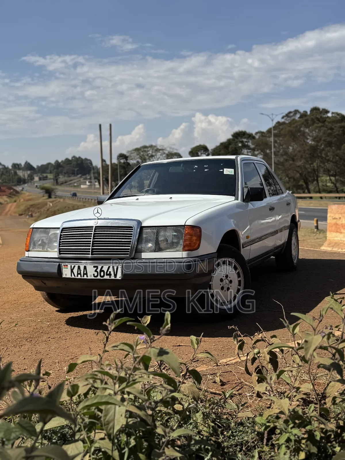 Mercedes-Benz E200 1988 White