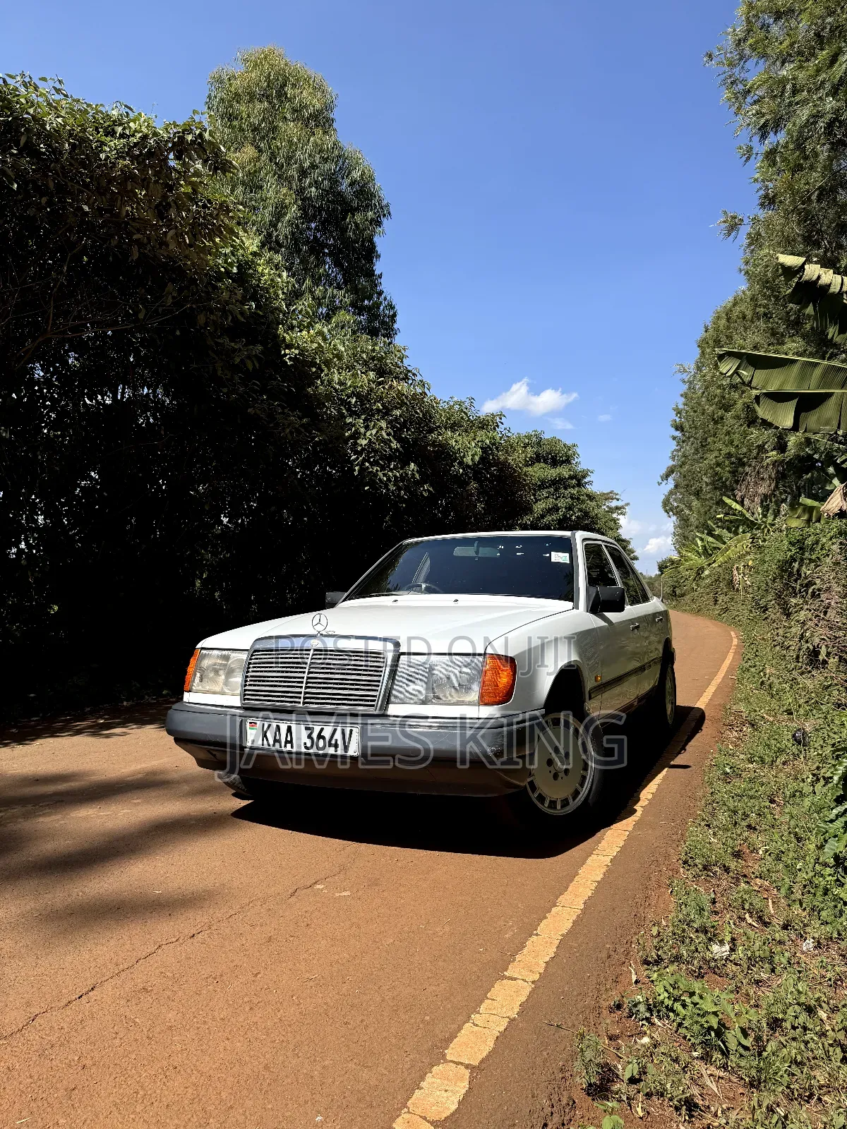 Mercedes-Benz E200 1988 White