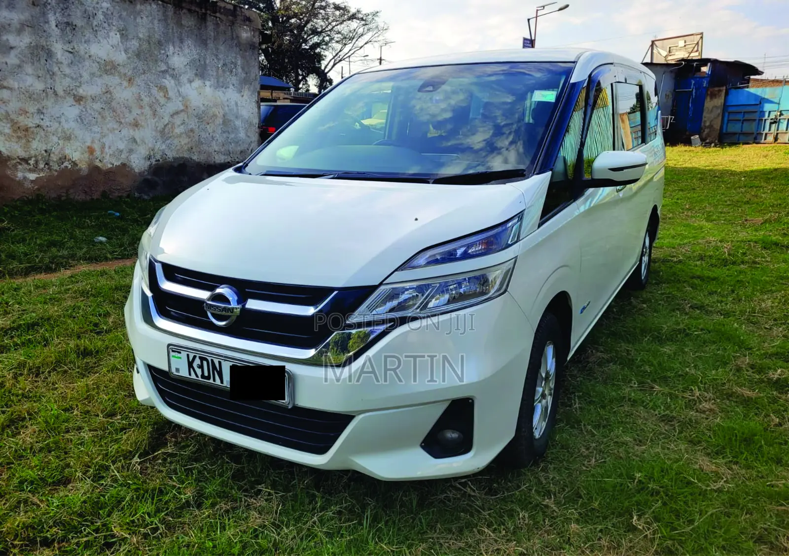 Nissan Serena 2017 White