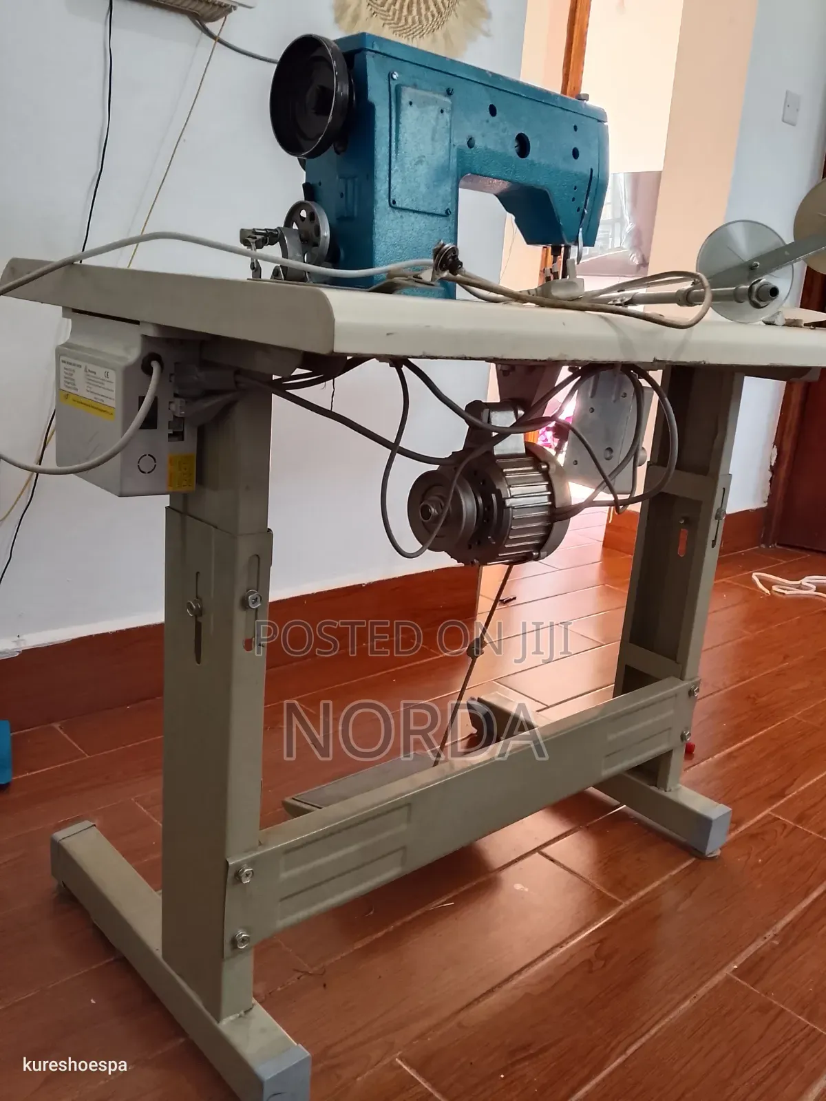 Complete Singer 20u33 Industrial Sewing Machine