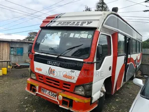 Isuzu NQR 2014 White