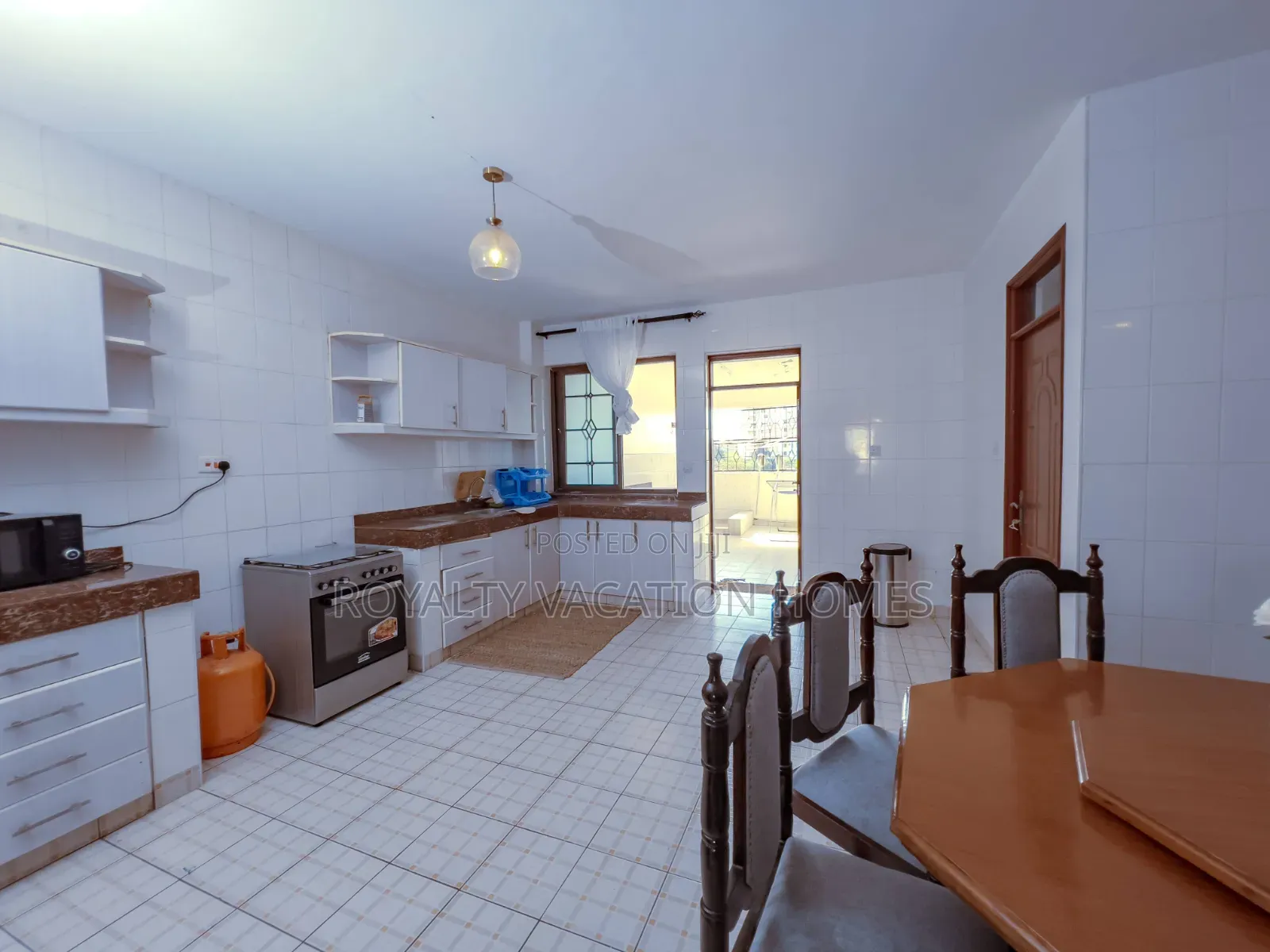 Furnished 3bdrm Apartment in Furaha Apartments, Nyali Mkomani for rent