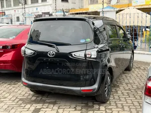 Toyota Sienta 2020 Black