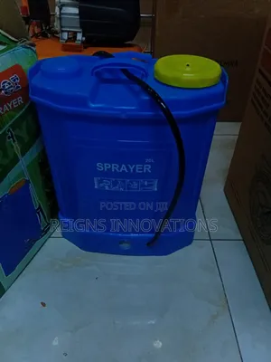 Hand-Operated Knapsack Sprayer