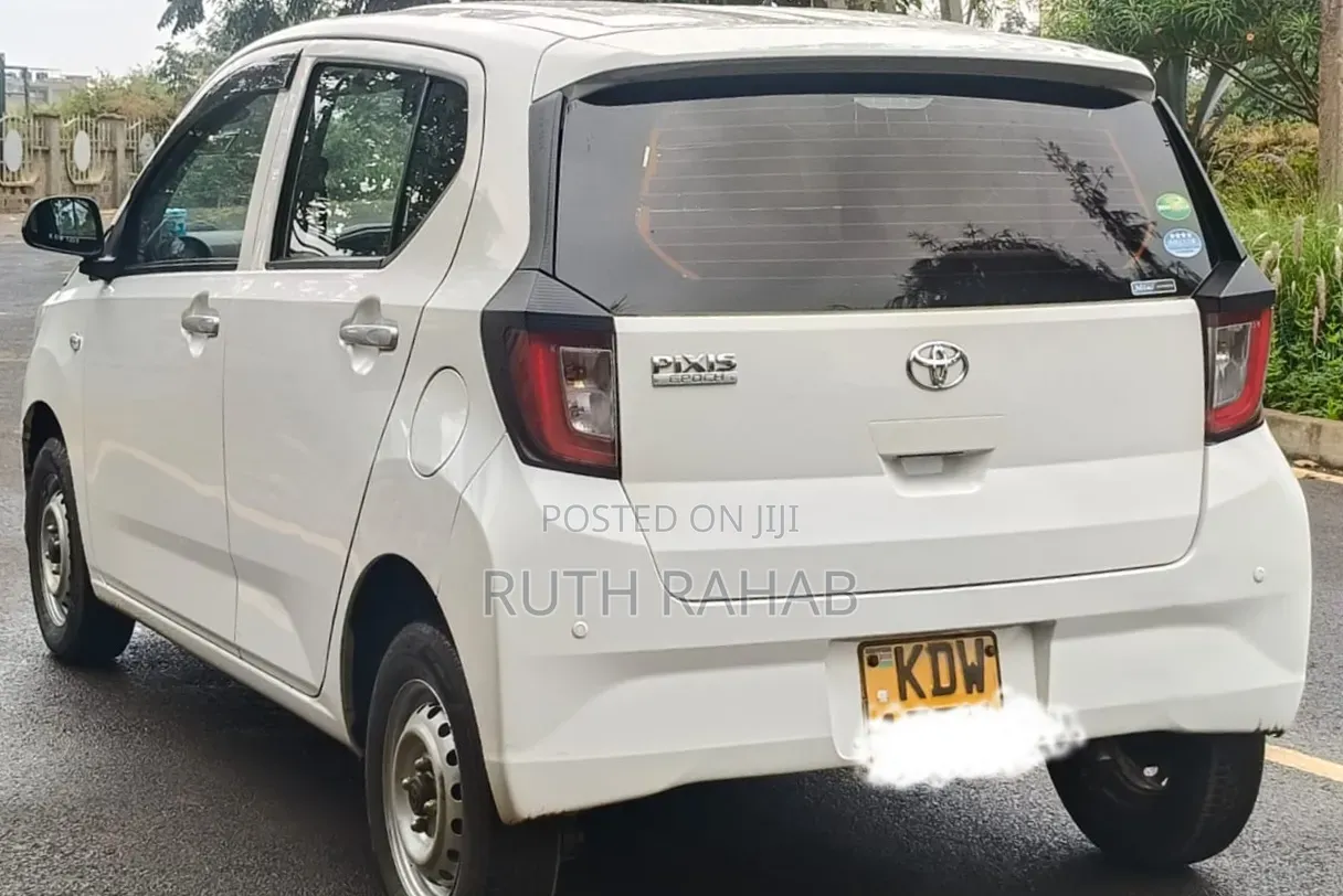 Toyota Pixis Epoch 2019 Off white