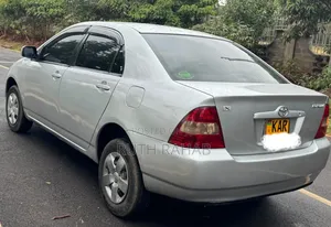 Toyota Corolla 2000 Silver