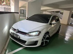 Volkswagen Golf 2016 White