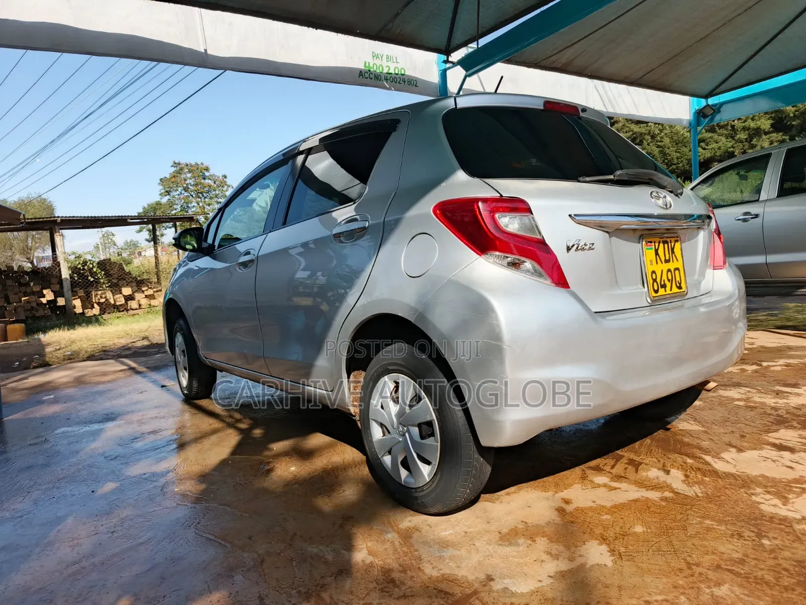 Toyota Vitz 2013 Silver