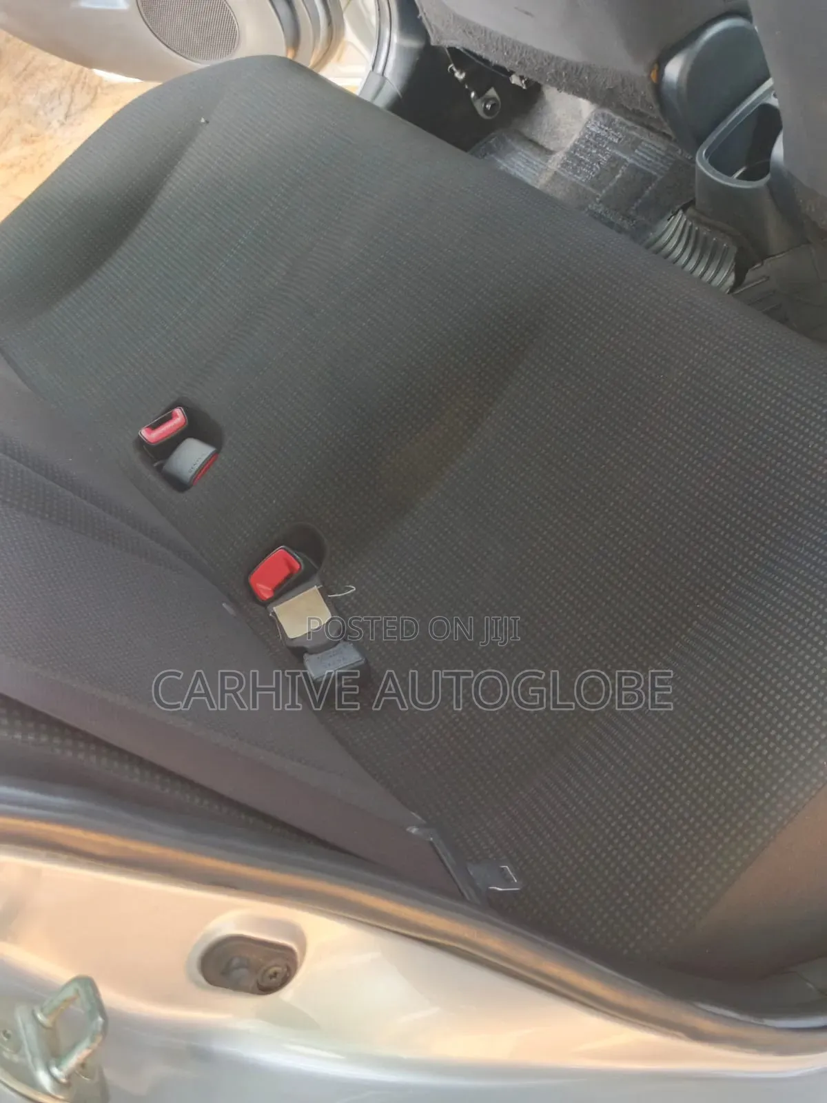Toyota Vitz 2013 Silver