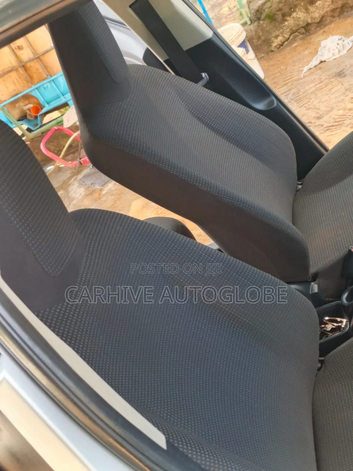 Toyota Vitz 2013 Silver