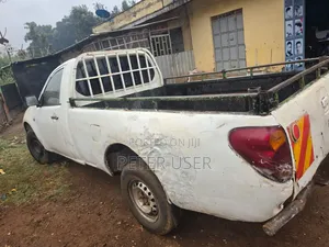 Mitsubishi L200 2008 White