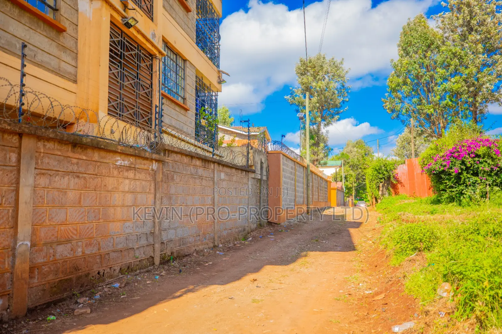 Prime Commercial Plot for Sale in Ruaka, Muchatha