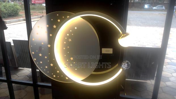 Modern Round Led Light-Moon Design - thumbnail 3
