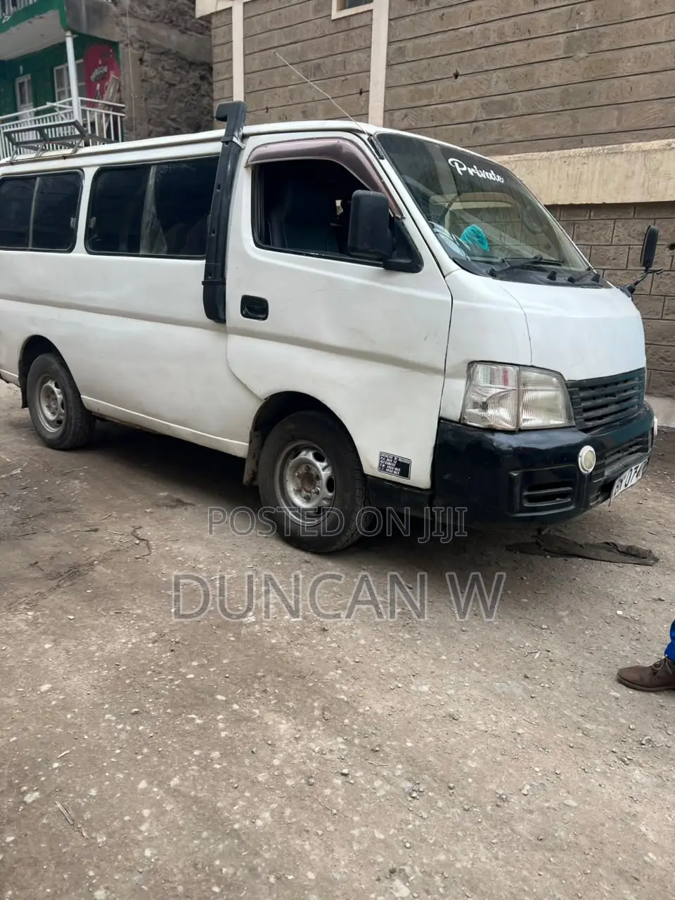 Nissan Caravan (Urvan) 2004 White