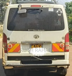 Toyota HiAce 2013 White