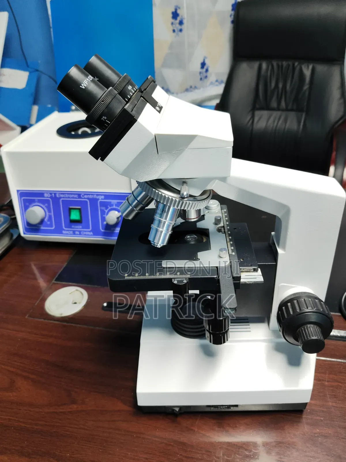 Microscope