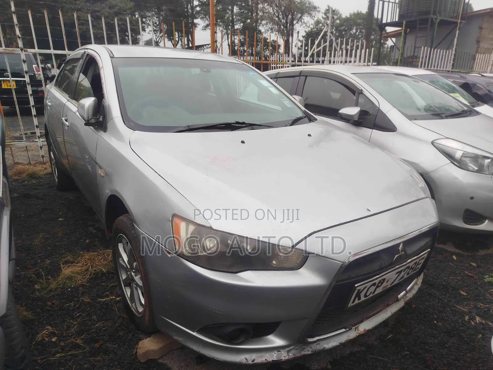 Mitsubishi Galant 2010 Silver
